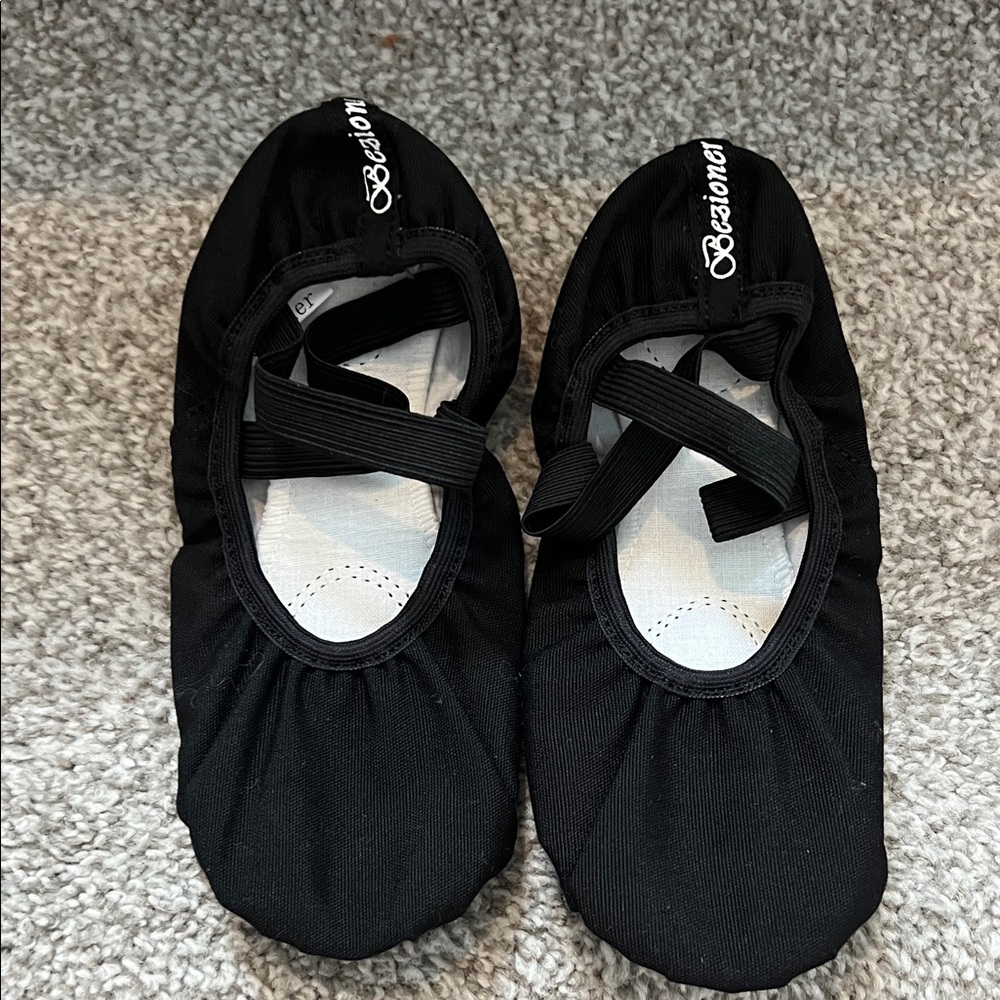 Bezioner Black Canvas Dance Slippers NWOT